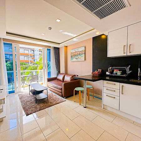 Grand Avenue Suites X Monthstayz Thailand Pattaya ภายนอก รูปภาพ