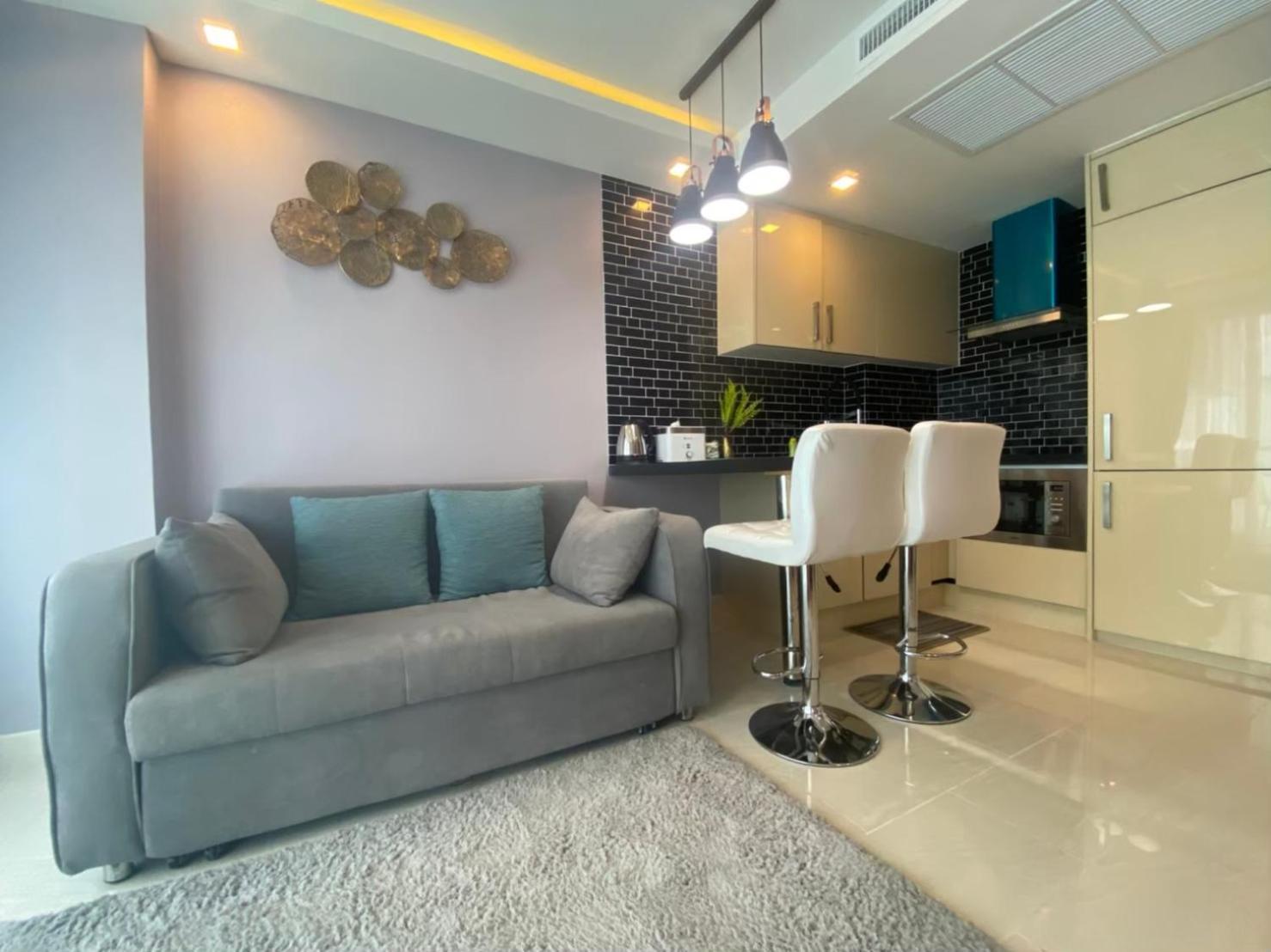 Grand Avenue Suites X Monthstayz Thailand Pattaya ภายนอก รูปภาพ