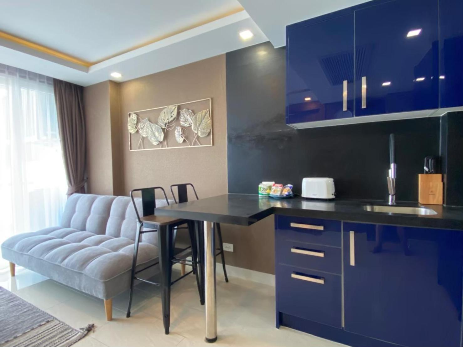 Grand Avenue Suites X Monthstayz Thailand Pattaya ภายนอก รูปภาพ
