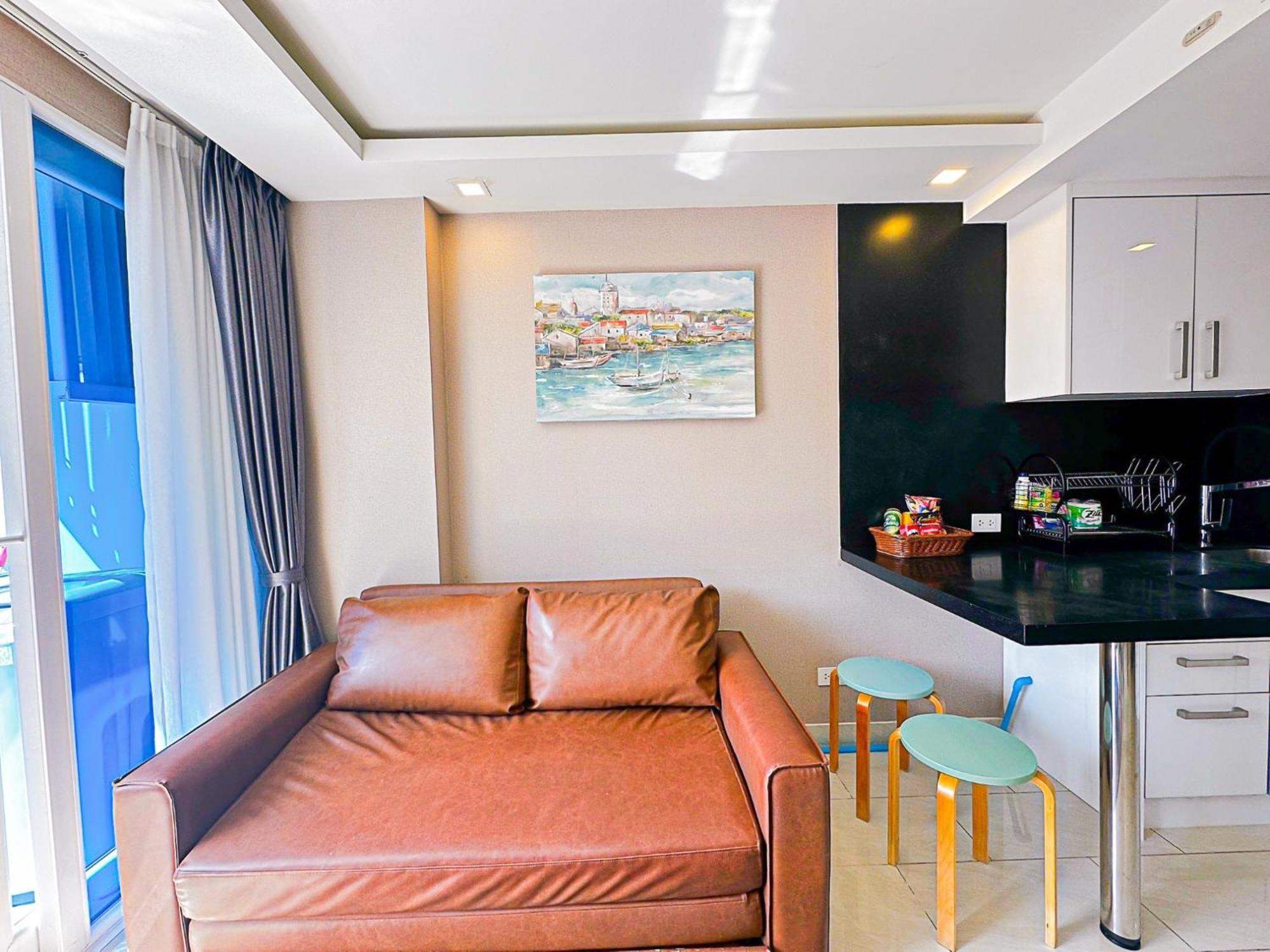 Grand Avenue Suites X Monthstayz Thailand Pattaya ภายนอก รูปภาพ
