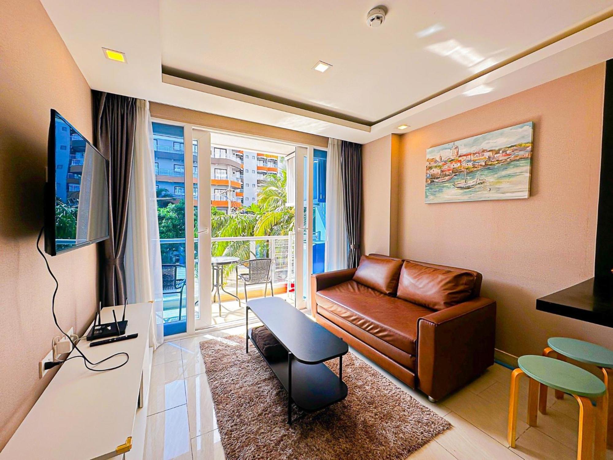 Grand Avenue Suites X Monthstayz Thailand Pattaya ภายนอก รูปภาพ